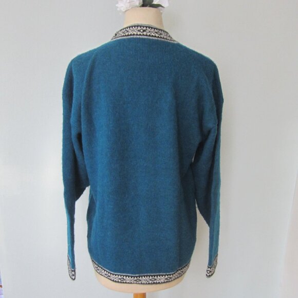 Alpaca Wool pullover sweater in royal blue size medium - Picture 4 of 5